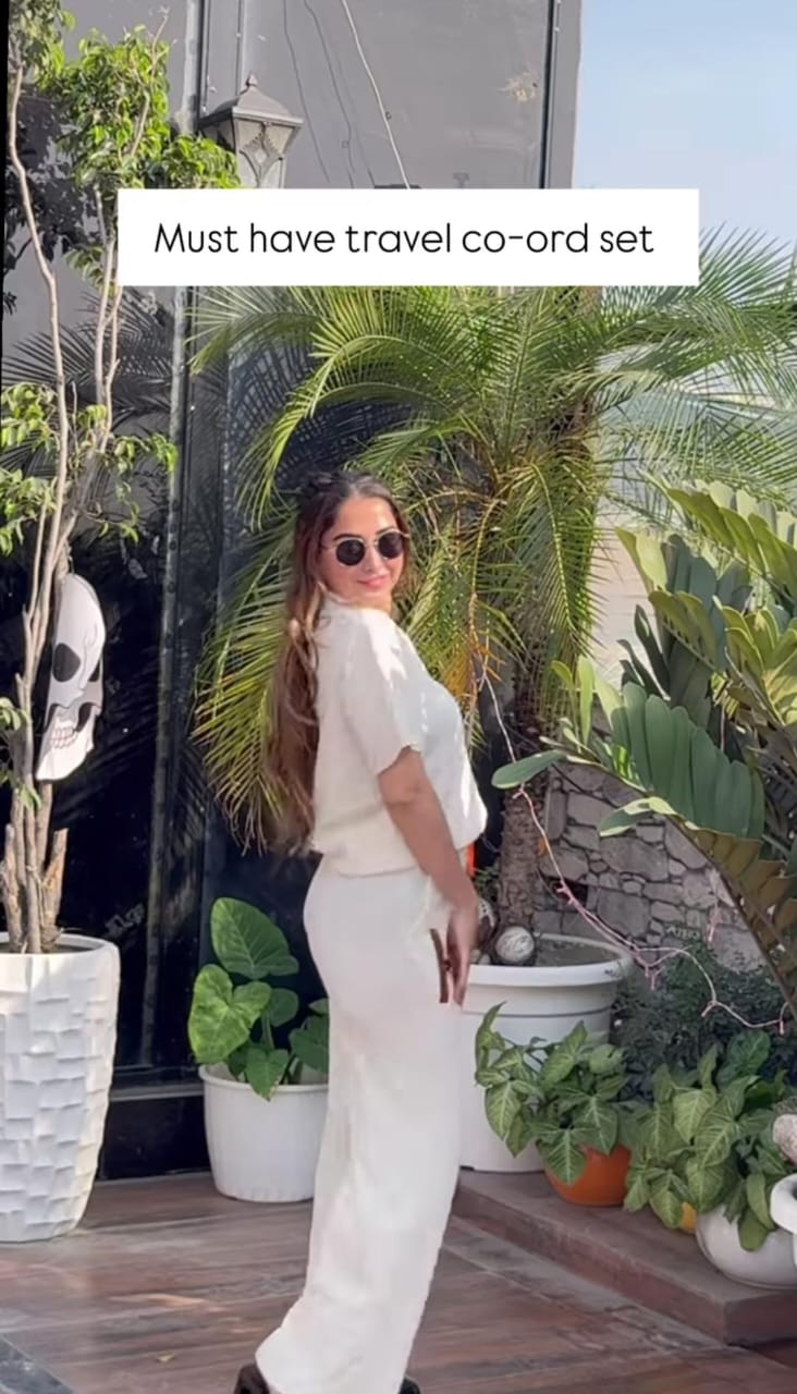 Beautiful Cordset With Front H Design BC049