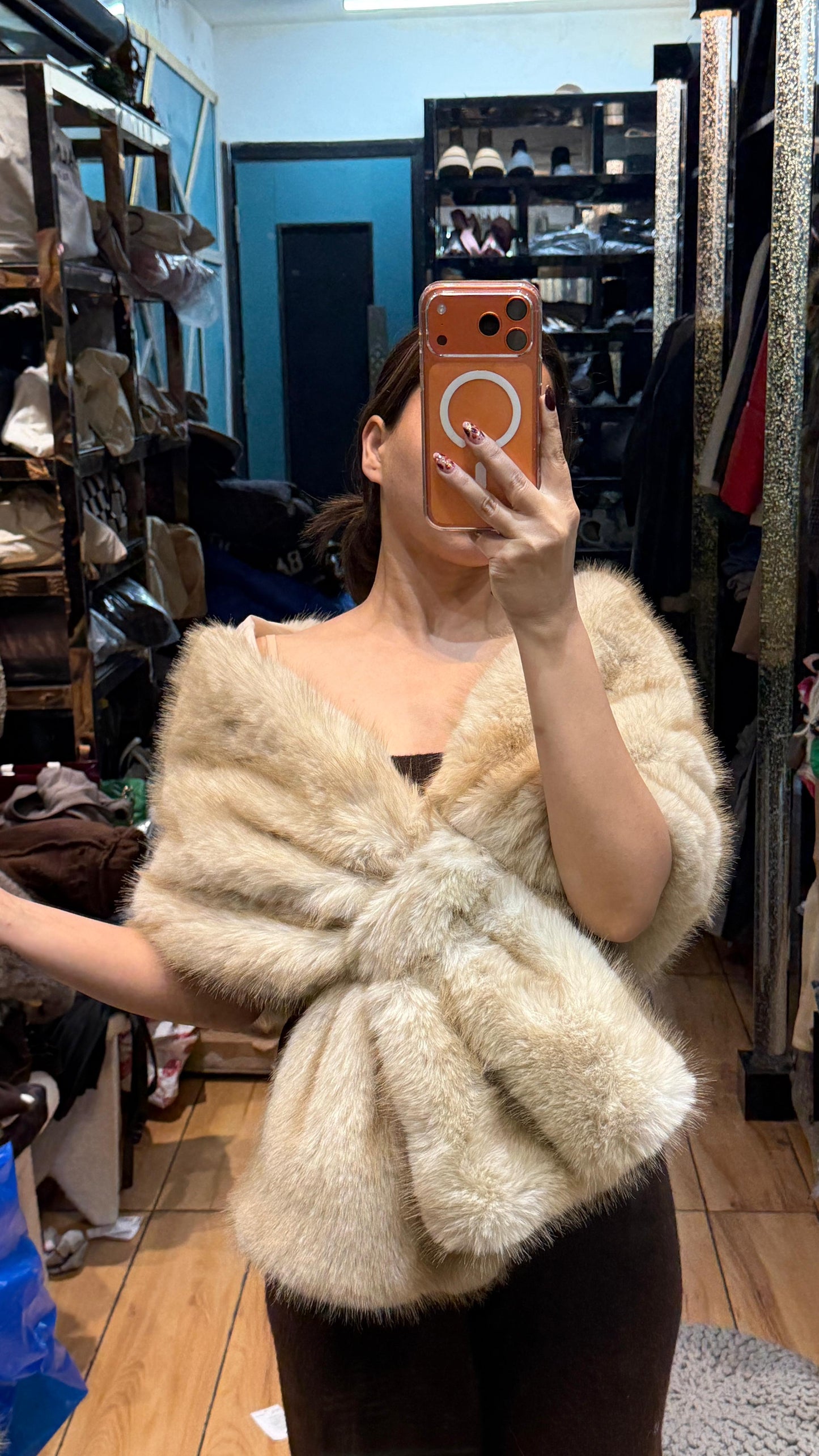 FAUX FUR CAPE BC185