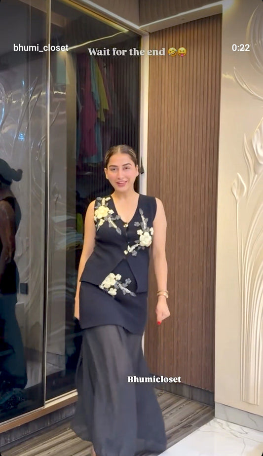 Black skirt and top BC122