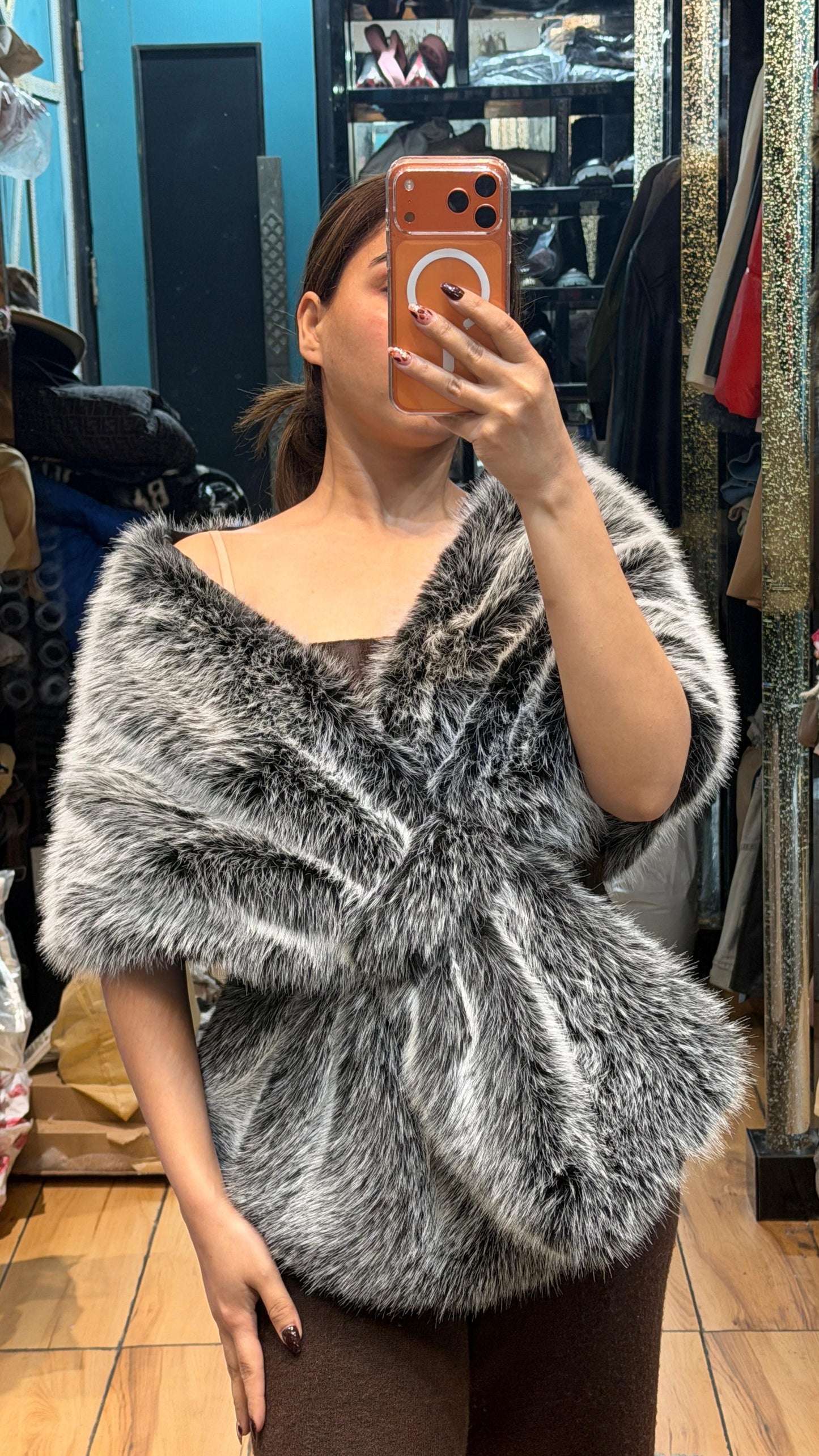 FAUX FUR CAPE BC185
