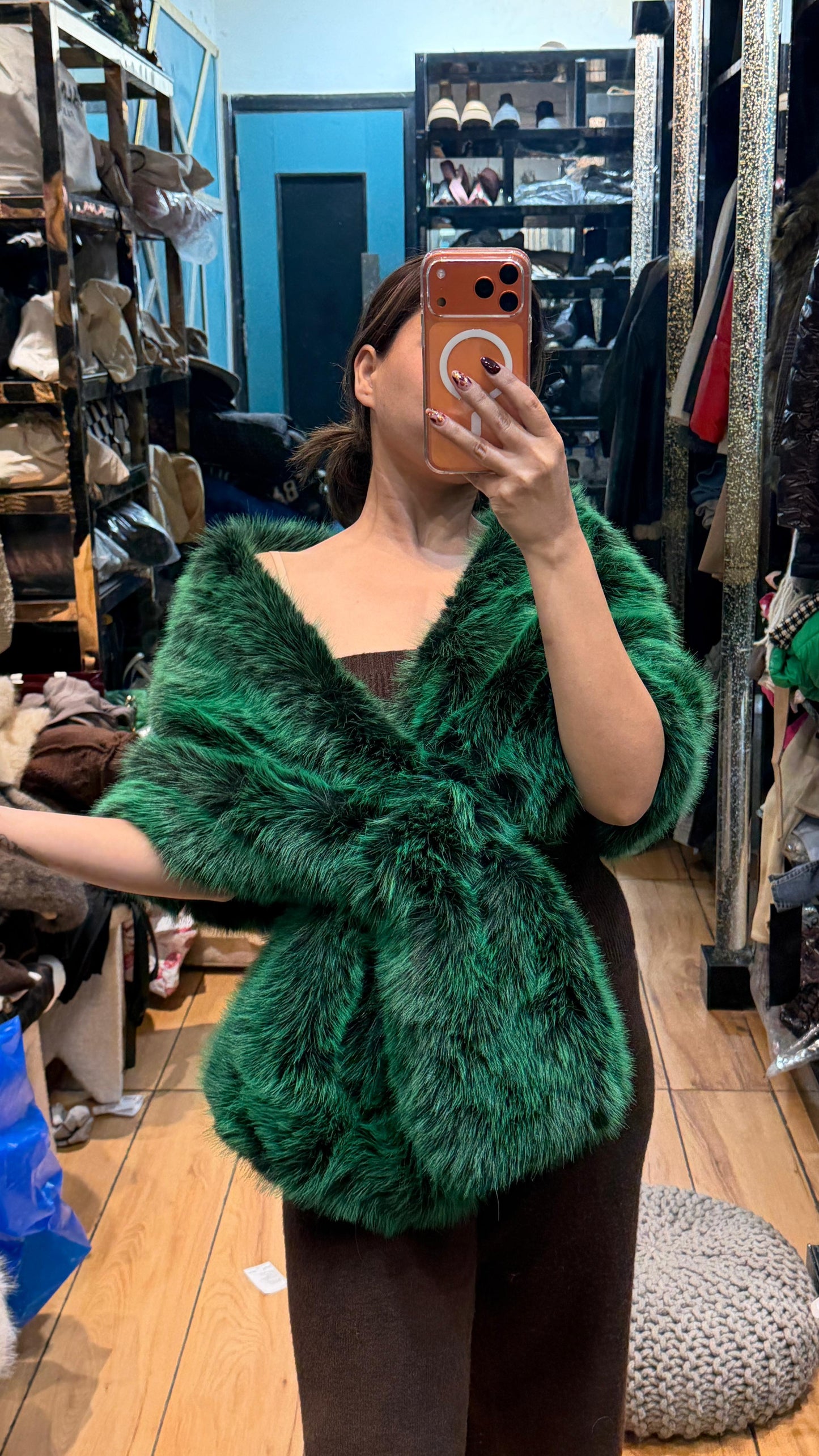 FAUX FUR CAPE BC185