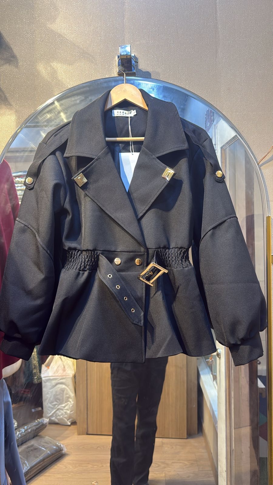 AMAZING SHORT COAT BC183