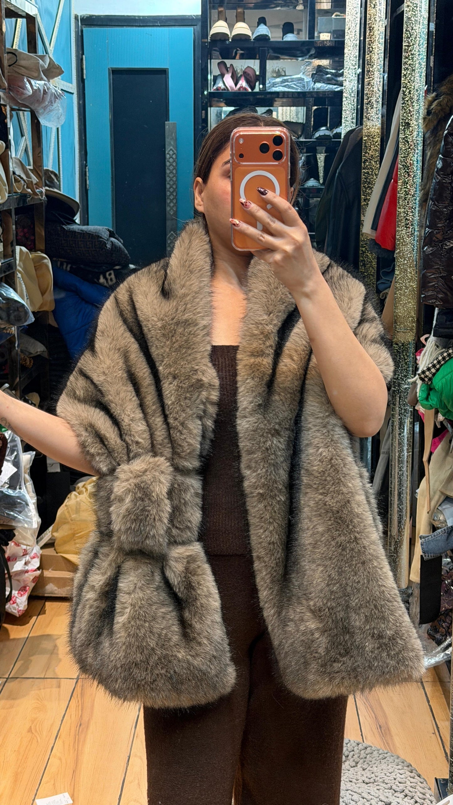 FAUX FUR CAPE BC185