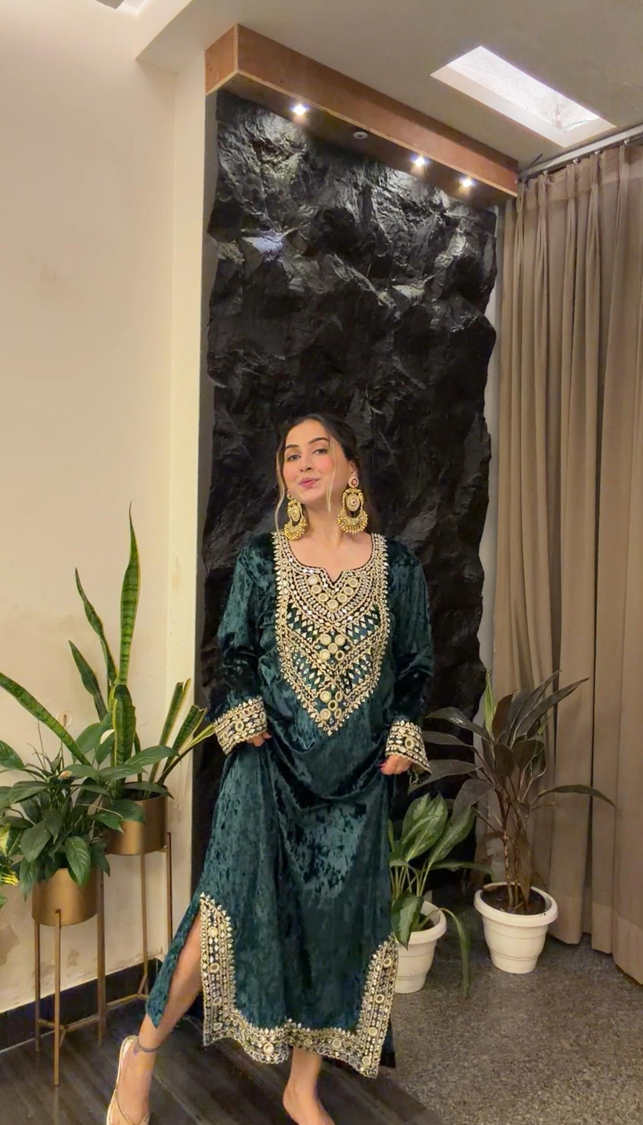 DESIGNER VELVET INDO-WESTERN BC174