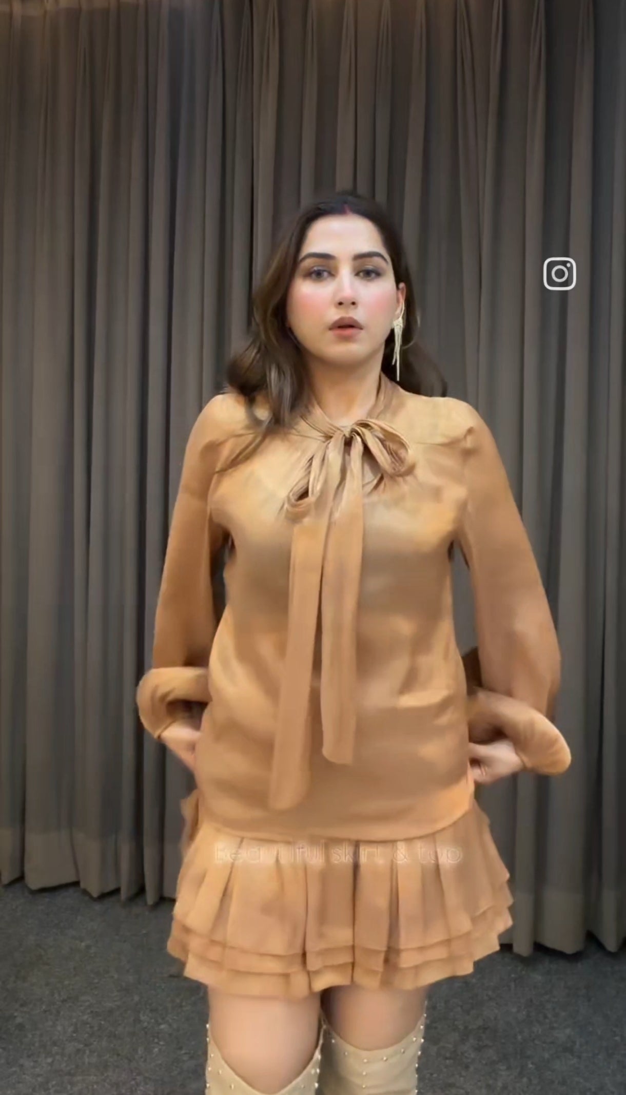 ELEGANT SKIRT TOP SET BC199