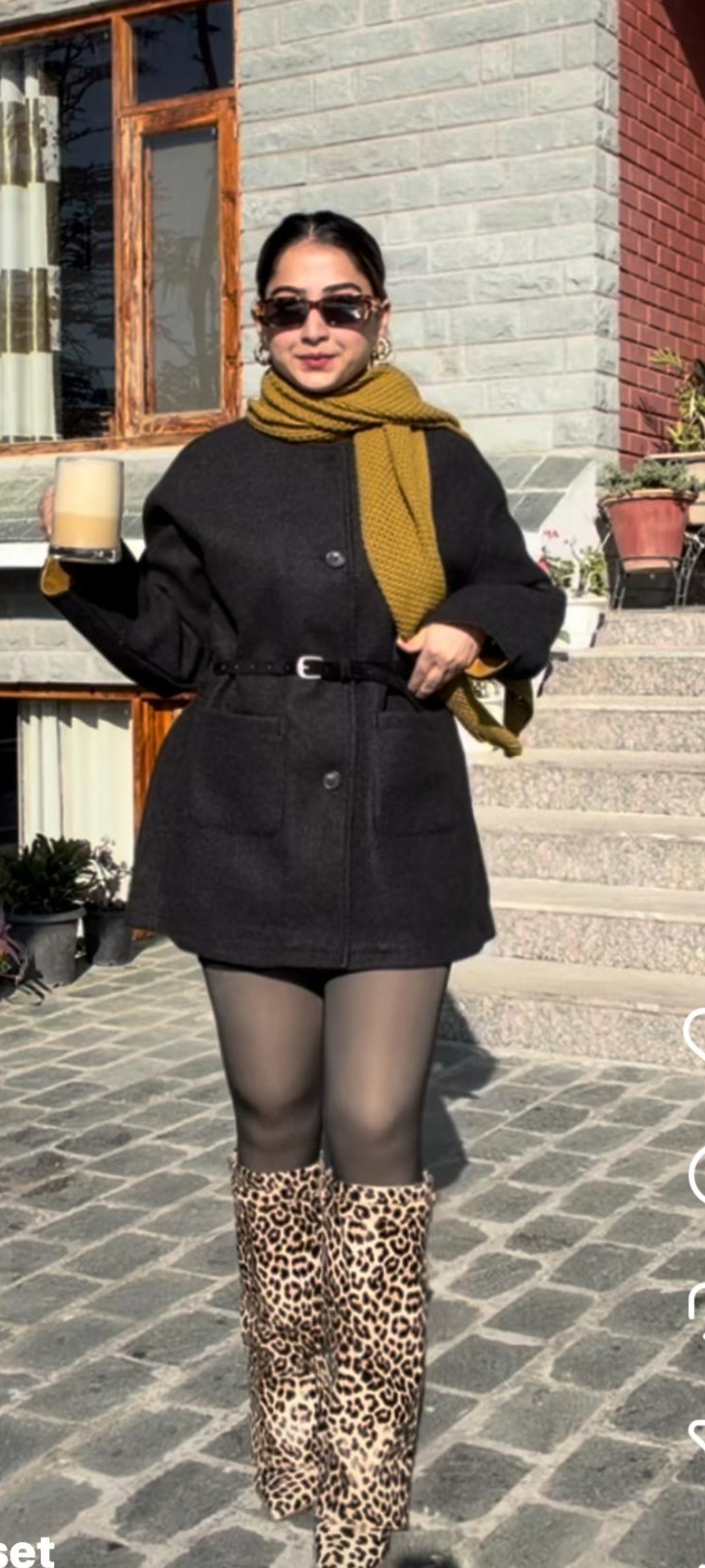 WARM COAT WITH BELT AND SCARF BC177